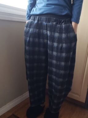 Le Nove Unisex Black and Navy Plaid Jogger Pants Wool Blend